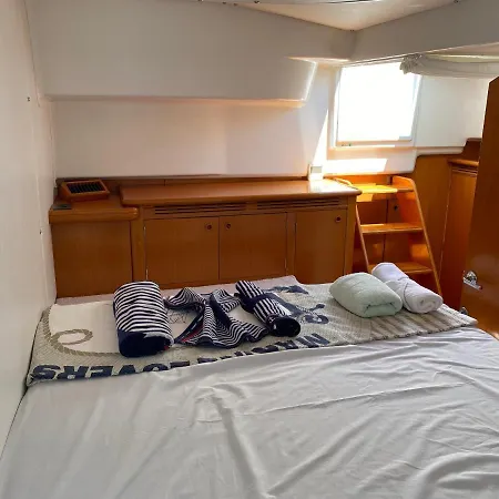 Catamaran Yattatil
