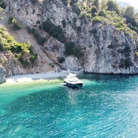 Catamaran Yattatil
